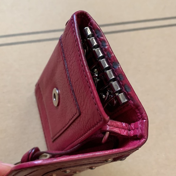 Chloe 6 key/card holder w signature mini padlock - Picture 15 of 17